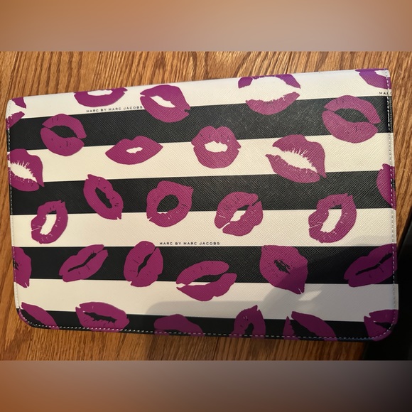 Marc Jacobs slip sleve (new) - Picture 12 of 14